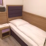 Hostel Slamba