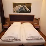 Hostel Slamba