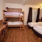 Slamba Vandrarhem *