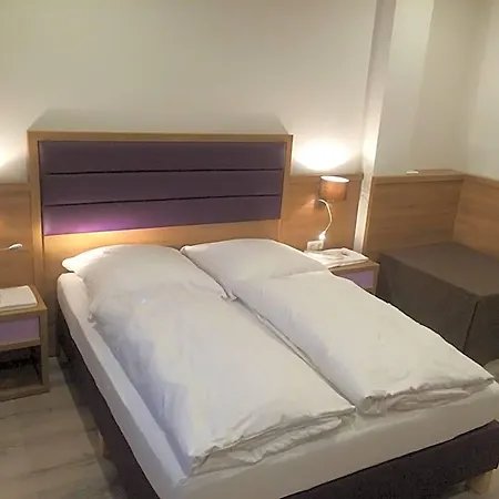 Hostel Slamba *