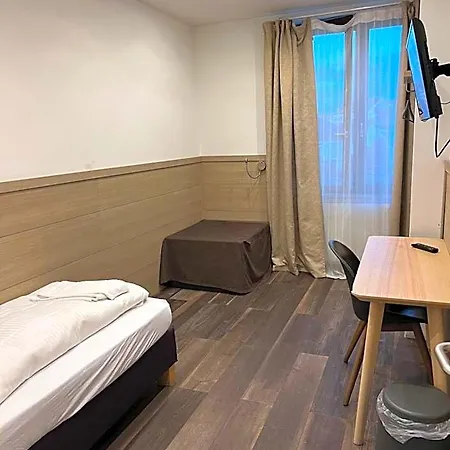 Hostel Slamba *