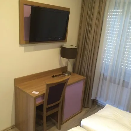 Albergue Slamba *