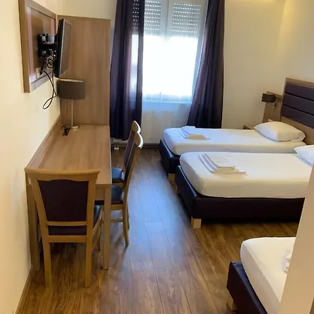 Slamba Albergue *