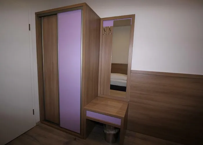 Slamba Auberge de jeunesse *